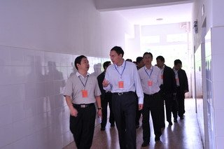 云南省昆明市2010年招录公务员面试顺利结束